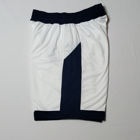 Addidas athletic shorts. - Picture 3 of 7